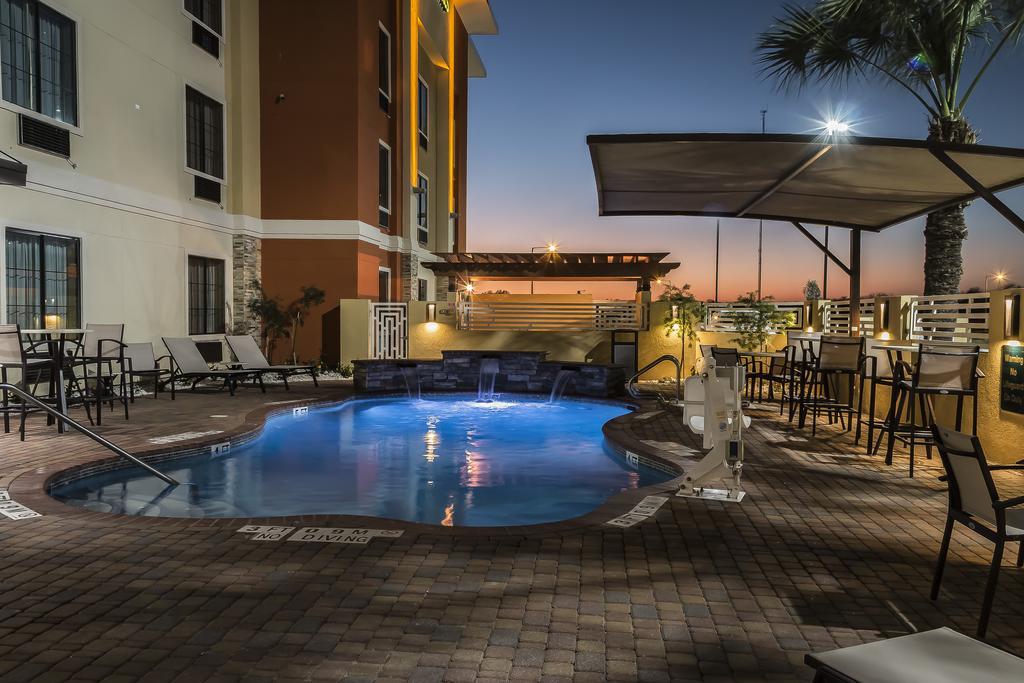 Mainstay Suites Edinburg Exterior photo