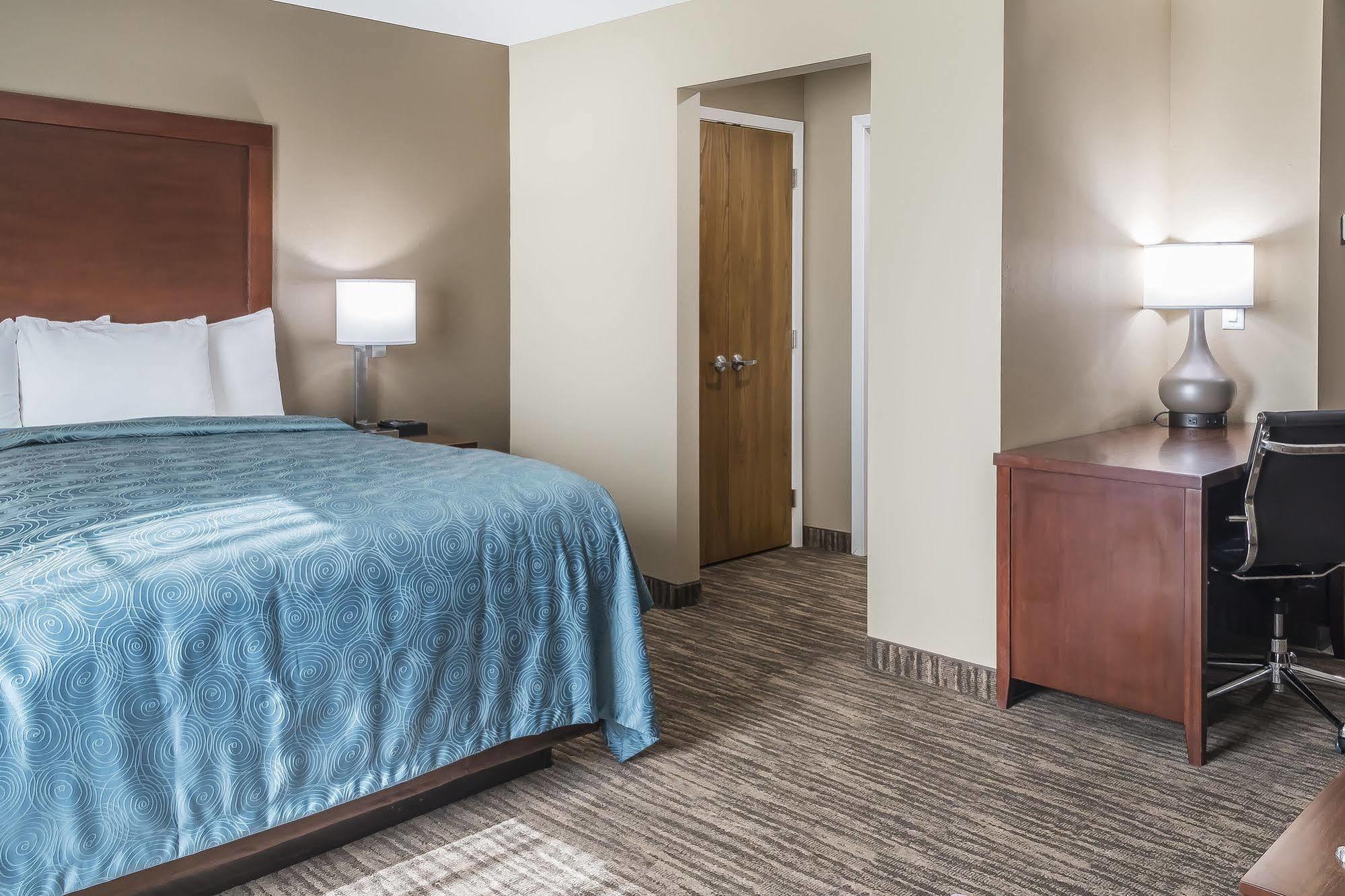 Mainstay Suites Edinburg Exterior photo