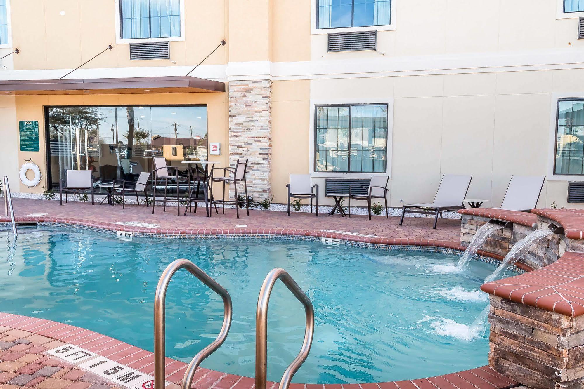 Mainstay Suites Edinburg Exterior photo